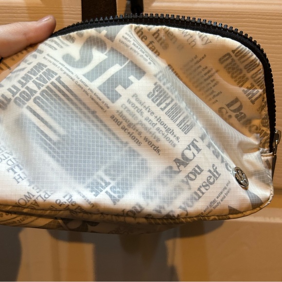 Black and White Lulu Cross Body - Picture 2 of 6